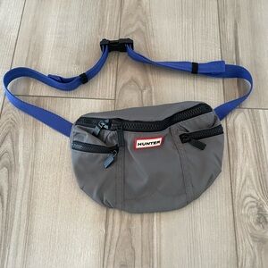 Hunter Gray Belt Bag with Blue Strap Fanny Pack